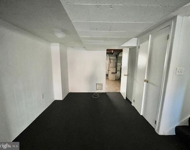 912 Hoyt Street - Photo Thumbnail 28