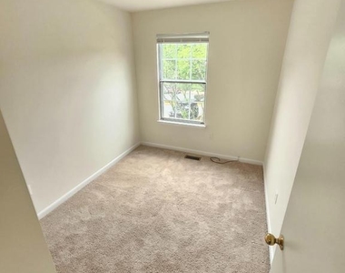 13906 Highstream Place - Photo Thumbnail 19