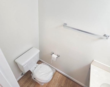 13906 Highstream Place - Photo Thumbnail 6