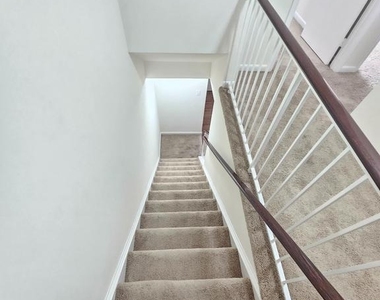 13906 Highstream Place - Photo Thumbnail 8