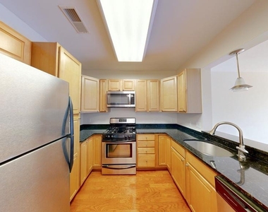 38 Maryland Avenue - Photo Thumbnail 3