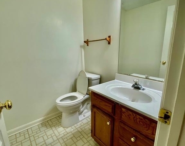610 Coral Reef Drive - Photo Thumbnail 29