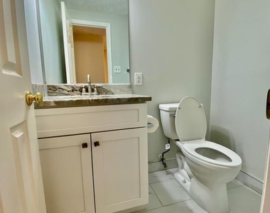 610 Coral Reef Drive - Photo Thumbnail 7