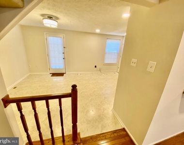 610 Coral Reef Drive - Photo Thumbnail 27