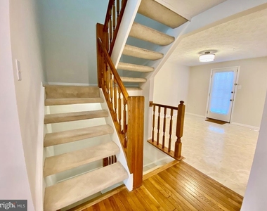 610 Coral Reef Drive - Photo Thumbnail 15