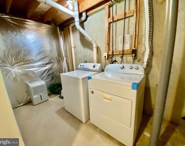 610 Coral Reef Drive - Photo Thumbnail 32