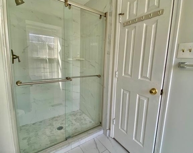 610 Coral Reef Drive - Photo Thumbnail 22