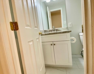 610 Coral Reef Drive - Photo Thumbnail 6