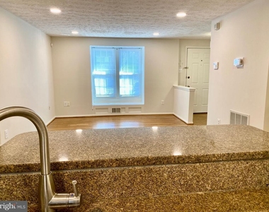 610 Coral Reef Drive - Photo Thumbnail 11