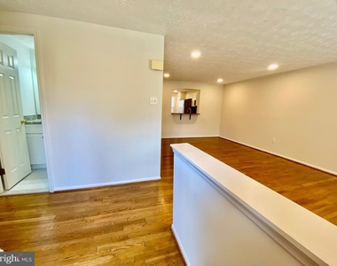 610 Coral Reef Drive - Photo Thumbnail 1
