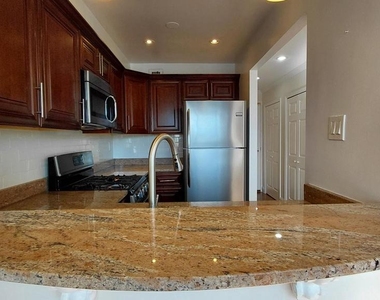 10201 Grosvenor Place - Photo Thumbnail 2