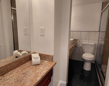 10201 Grosvenor Place - Photo Thumbnail 7