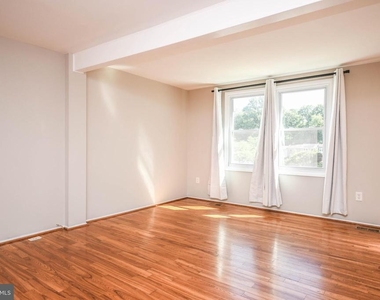 10231 Millstream Drive - Photo Thumbnail 3