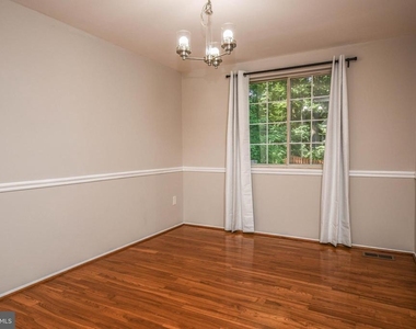 10231 Millstream Drive - Photo Thumbnail 5
