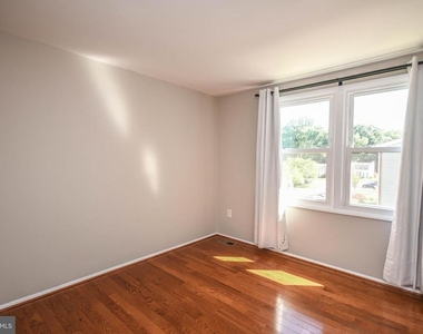 10231 Millstream Drive - Photo Thumbnail 16