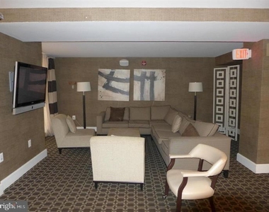 10101 Grosvenor Place - Photo Thumbnail 14