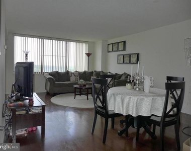 10101 Grosvenor Place - Photo Thumbnail 21