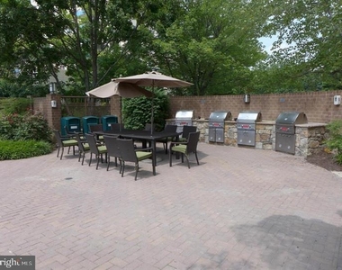 10101 Grosvenor Place - Photo Thumbnail 8