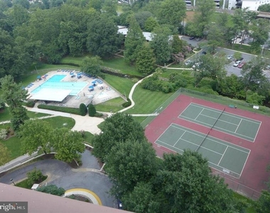 10101 Grosvenor Place - Photo Thumbnail 4