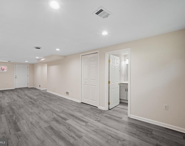 121 Whitmoor Terrace - Photo Thumbnail 18