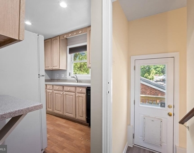 121 Whitmoor Terrace - Photo Thumbnail 10