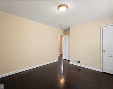121 Whitmoor Terrace - Photo Thumbnail 14