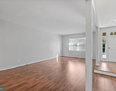 19202 Dunbridge Way - Photo Thumbnail 6