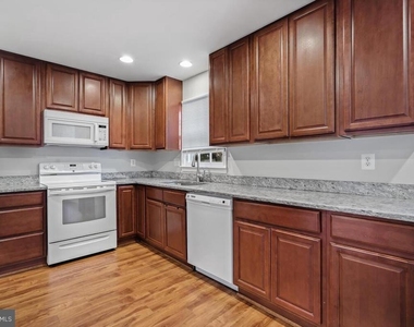 19202 Dunbridge Way - Photo Thumbnail 12