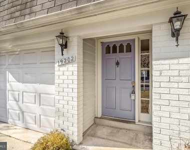 19202 Dunbridge Way - Photo Thumbnail 1