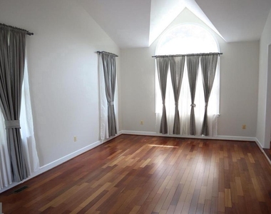 17105 Thatcher Court - Photo Thumbnail 8