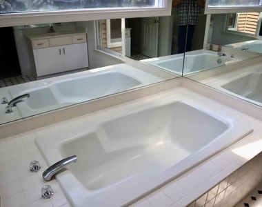 17105 Thatcher Court - Photo Thumbnail 15