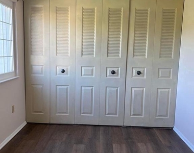 11702 Zebrawood Court - Photo Thumbnail 5