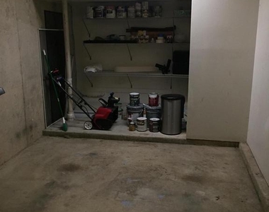 8911 Oakwood Way - Photo Thumbnail 19