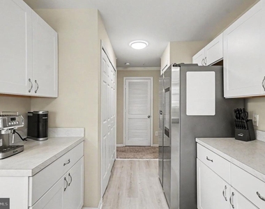 300 Tall Pines Court - Photo Thumbnail 8