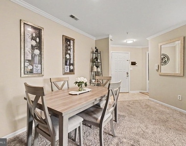 300 Tall Pines Court - Photo Thumbnail 3