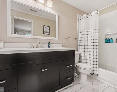 300 Tall Pines Court - Photo Thumbnail 14