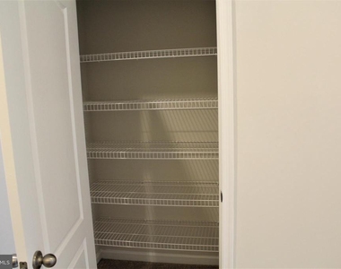 6050 Krantz Drive - Photo Thumbnail 4