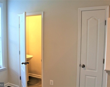 6050 Krantz Drive - Photo Thumbnail 5