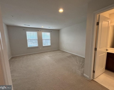 6503 Ballenger Run Boulevard - Photo Thumbnail 4