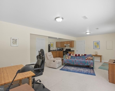 6485 Tip Hill Drive - Photo Thumbnail 9