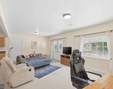 6485 Tip Hill Drive - Photo Thumbnail 4