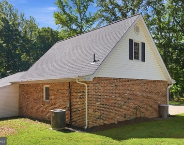 6485 Tip Hill Drive - Photo Thumbnail 13