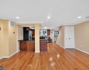 643 47th Street - Photo Thumbnail 2