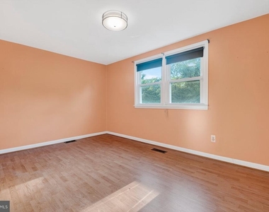 643 47th Street - Photo Thumbnail 17