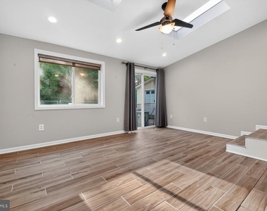 643 47th Street - Photo Thumbnail 11
