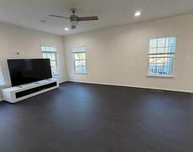 11543 Autumn Terrace Drive - Photo Thumbnail 7