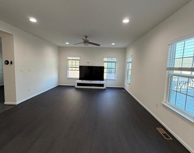 11543 Autumn Terrace Drive - Photo Thumbnail 5