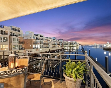 921 Valencia Court - Photo Thumbnail 20