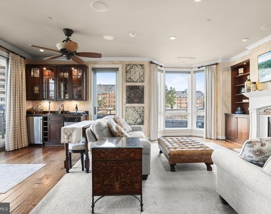 921 Valencia Court - Photo Thumbnail 10