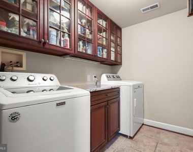 921 Valencia Court - Photo Thumbnail 63
